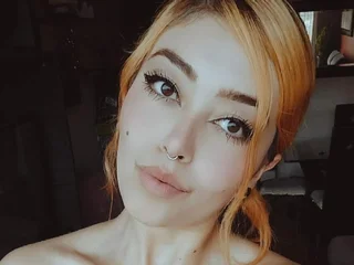 RomanceDarkXX live cam video preview