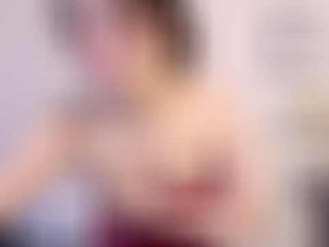 callmekhloe Pussy webcam from Canada