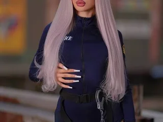 Juicy_Jessye Bald webcam from Moldova