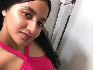 saraynaughtyhotter Hispanic webcam from Venezuela