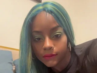 SinSavvy Tiny Tits webcam from United States
